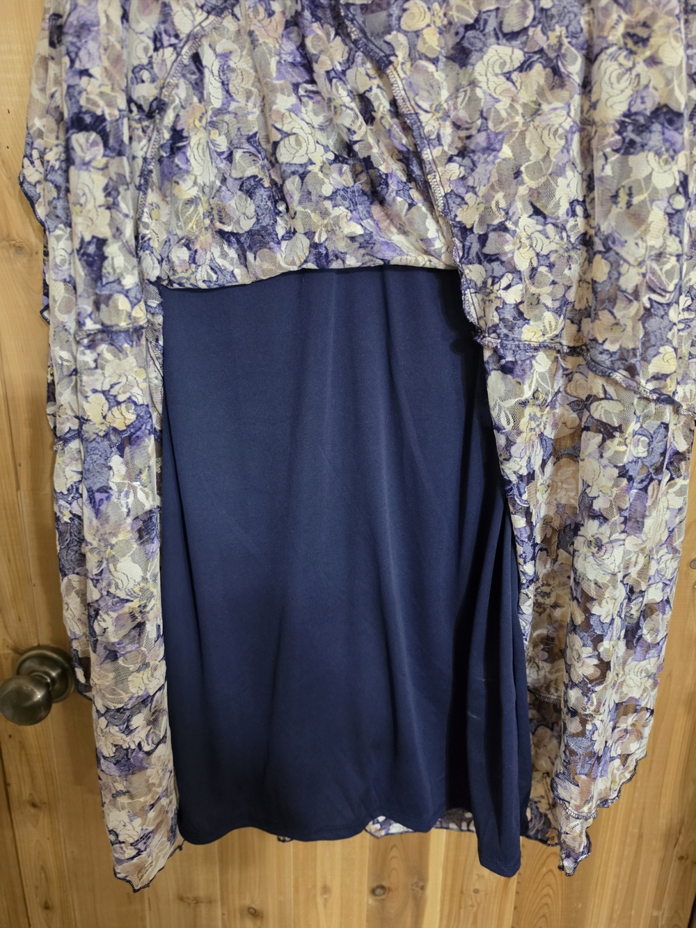 ✨ Exquisite Rabbit Rabbit Designs Floral Lace Dress - Picture 3 of 10